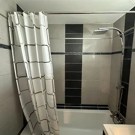 Exotic Spacious Stylish Retreat Apartment Ris-Orangis