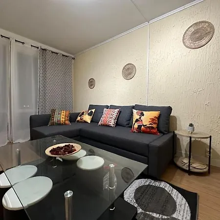 Apartment Exotic Spacious Stylish Retreat Ris-Orangis