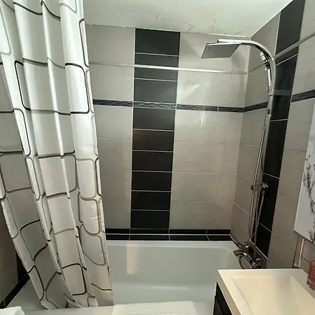 Exotic Spacious Stylish Retreat * Ris-Orangis